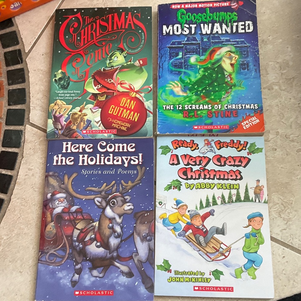Scholastic Kids Holiday Book Set - 4 books